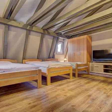 Yeti Bed and breakfast 3*